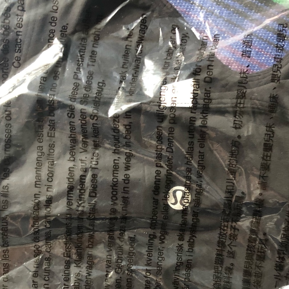 Lululemon Black Align Tank sz 6 - Picture 7 of 7